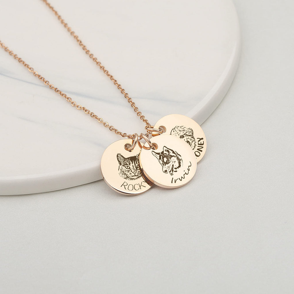 Anavia Personalized Pet Portrait Necklace