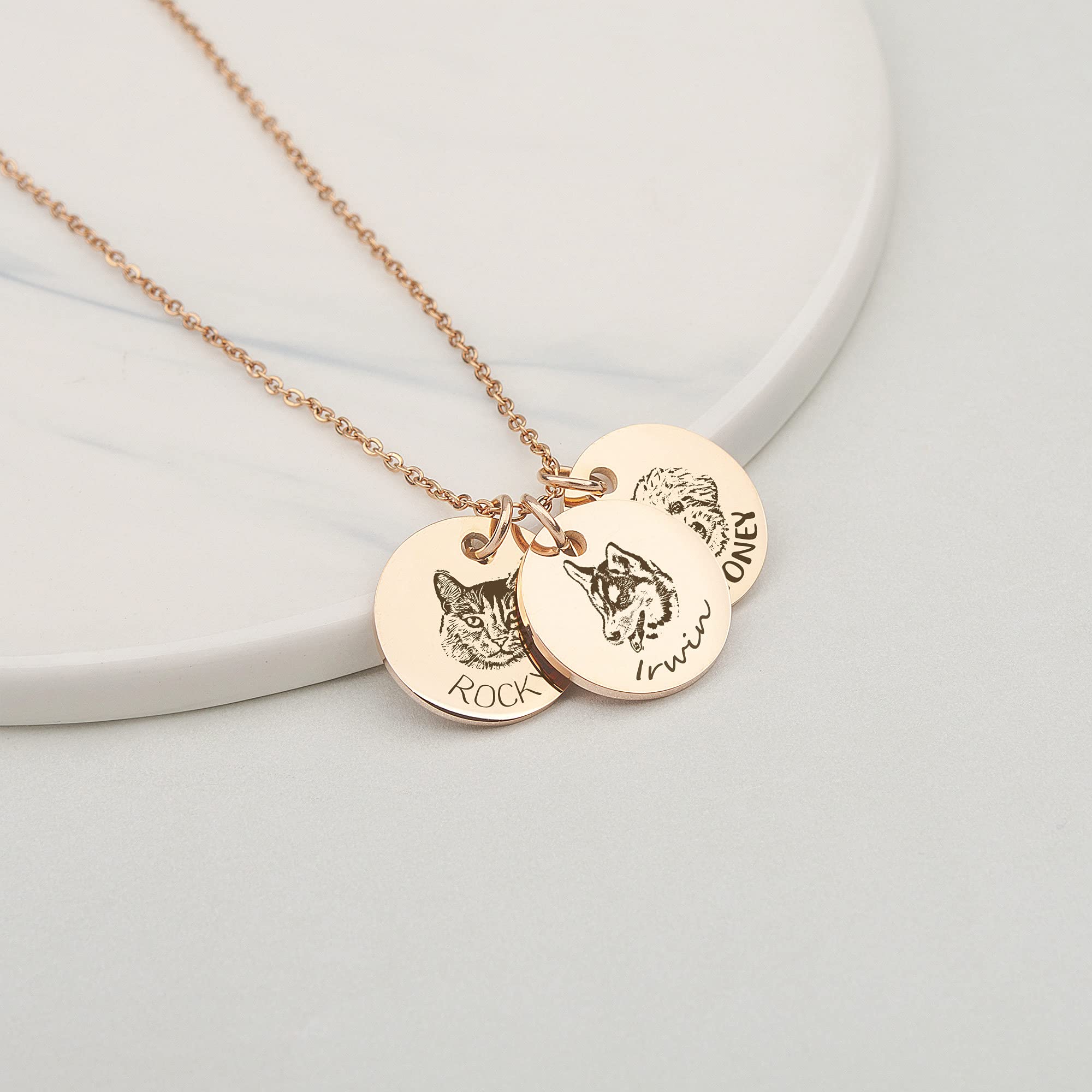 Anavia Personalized Pet Portrait Necklace