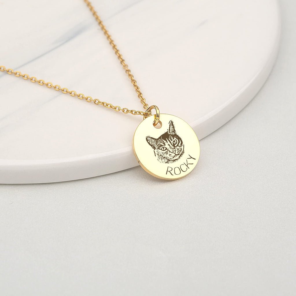 Anavia Personalized Pet Portrait Necklace