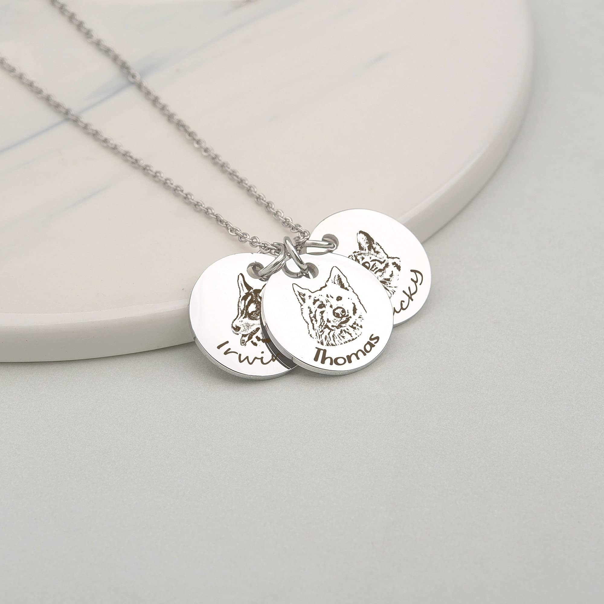 Anavia Personalized Pet Portrait Necklace